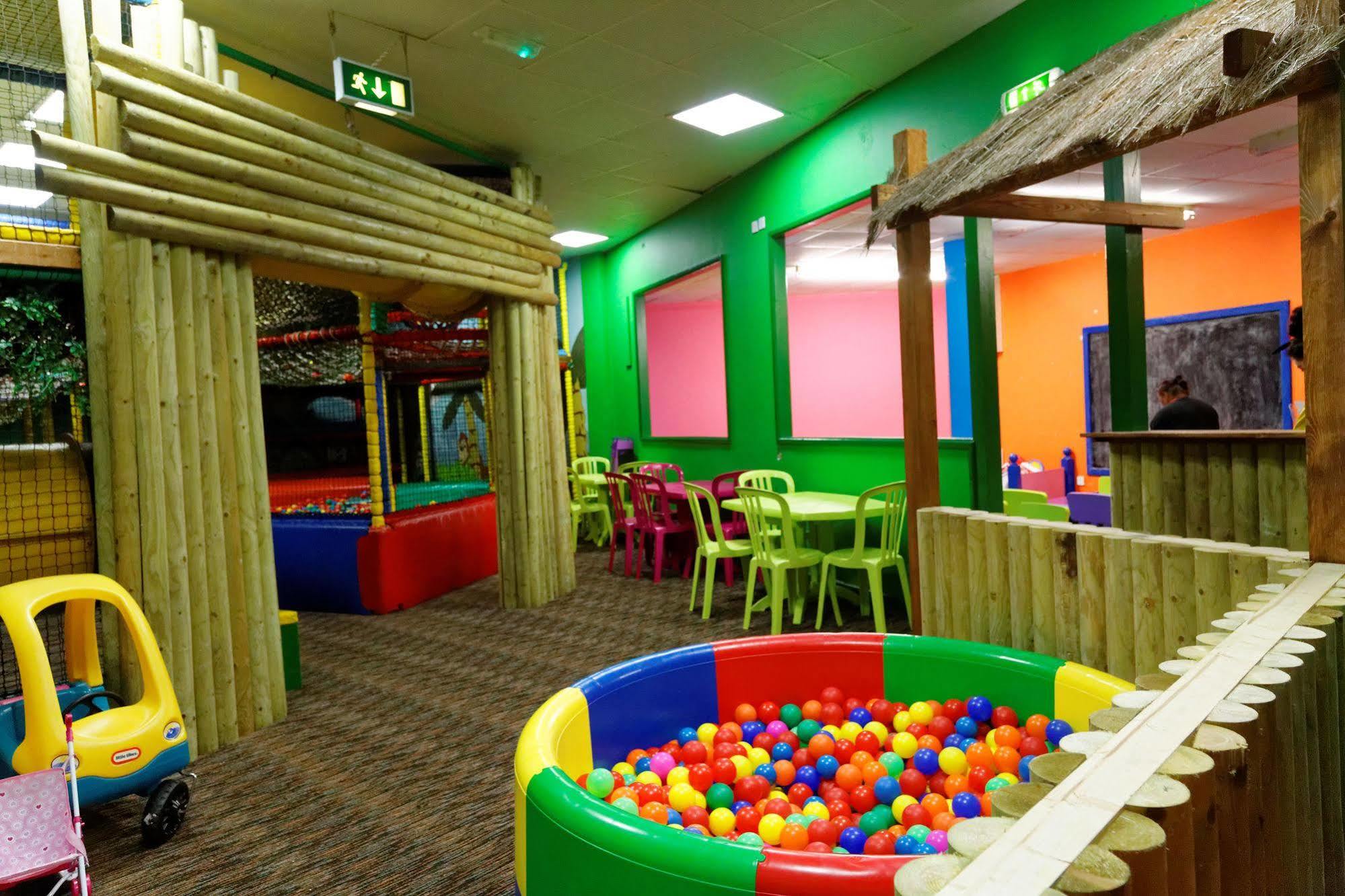 Pontins-Southport Holiday Park Ngoại thất bức ảnh